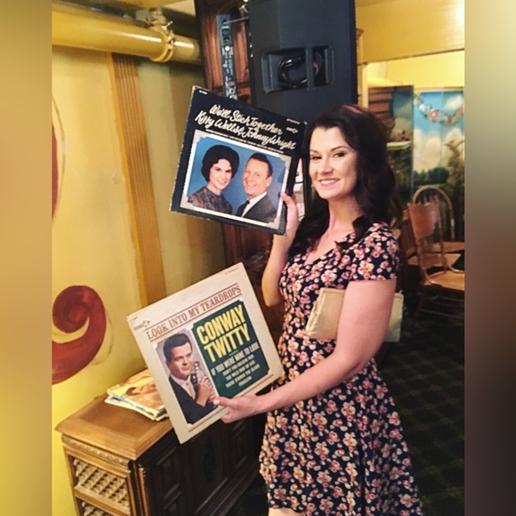 Meet your Posher, K - Picture 4 of 5